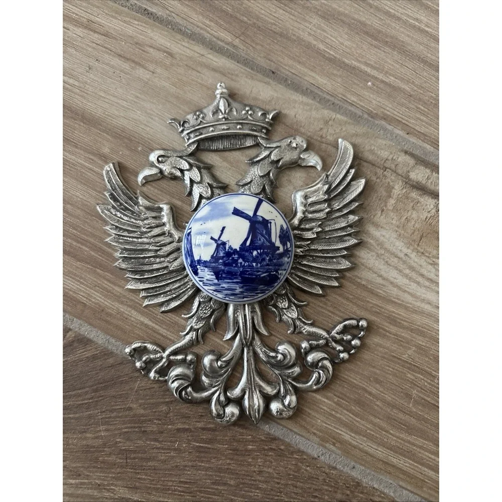 Vtg Plastic Silver Toned 6